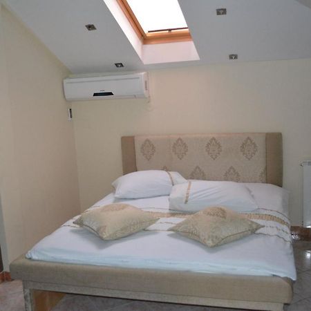 Motel Braca Lazic Биелина Екстериор снимка