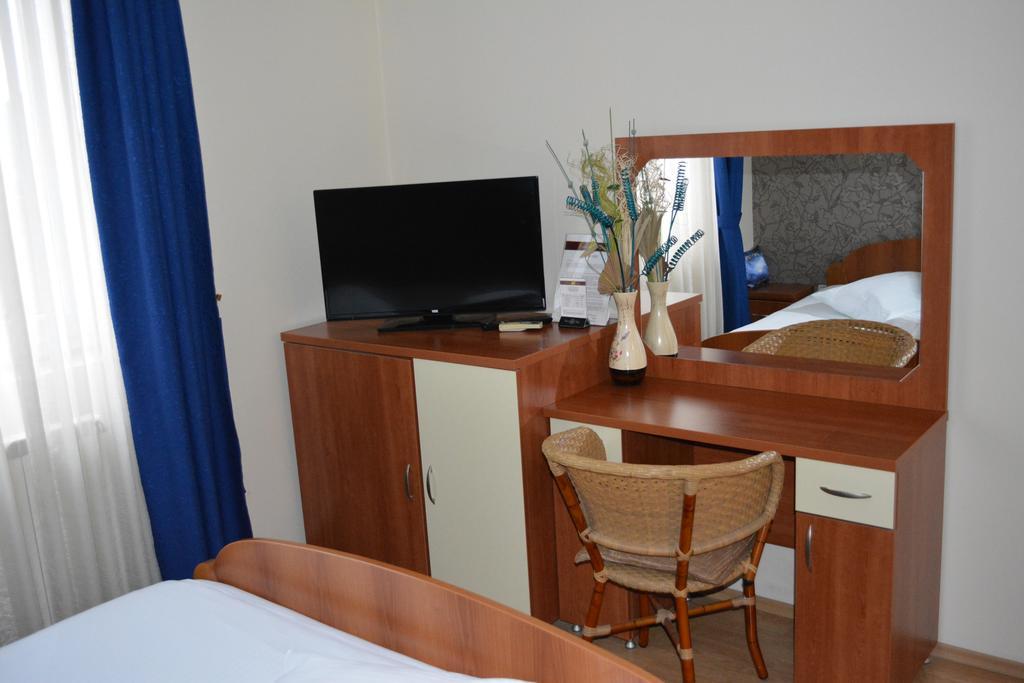 Motel Braca Lazic Биелина Екстериор снимка