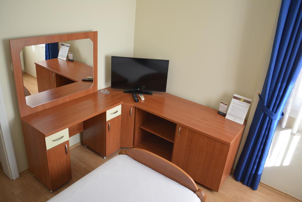 Motel Braca Lazic Биелина Екстериор снимка