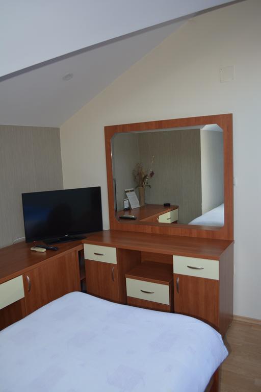 Motel Braca Lazic Биелина Екстериор снимка