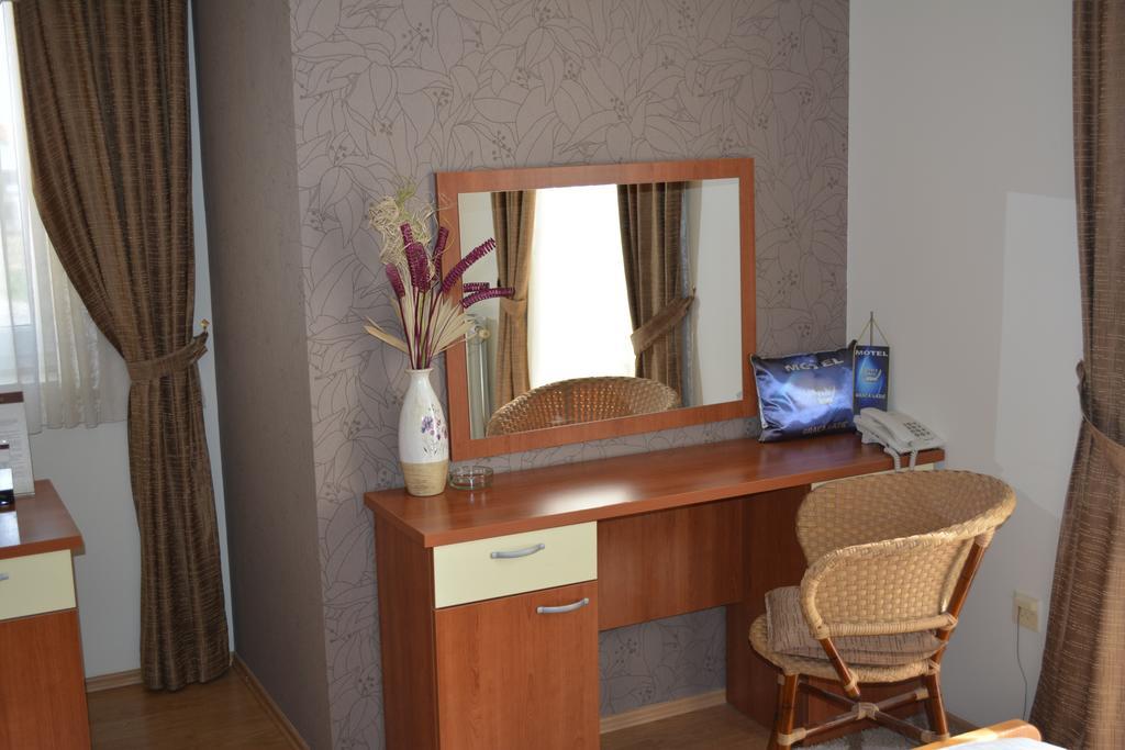 Motel Braca Lazic Биелина Екстериор снимка